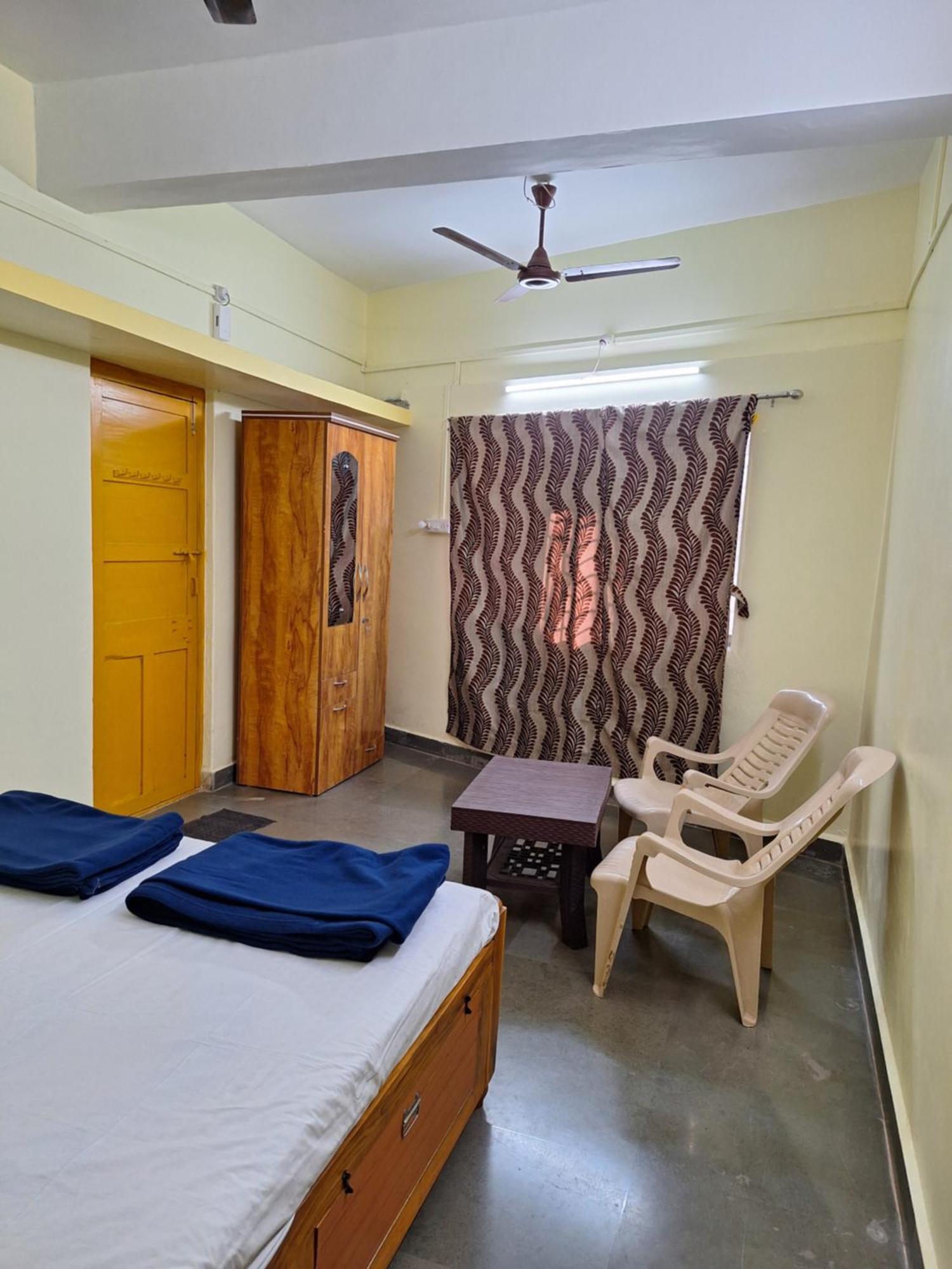 Anand Nivas Homestay Mālvan Buitenkant foto